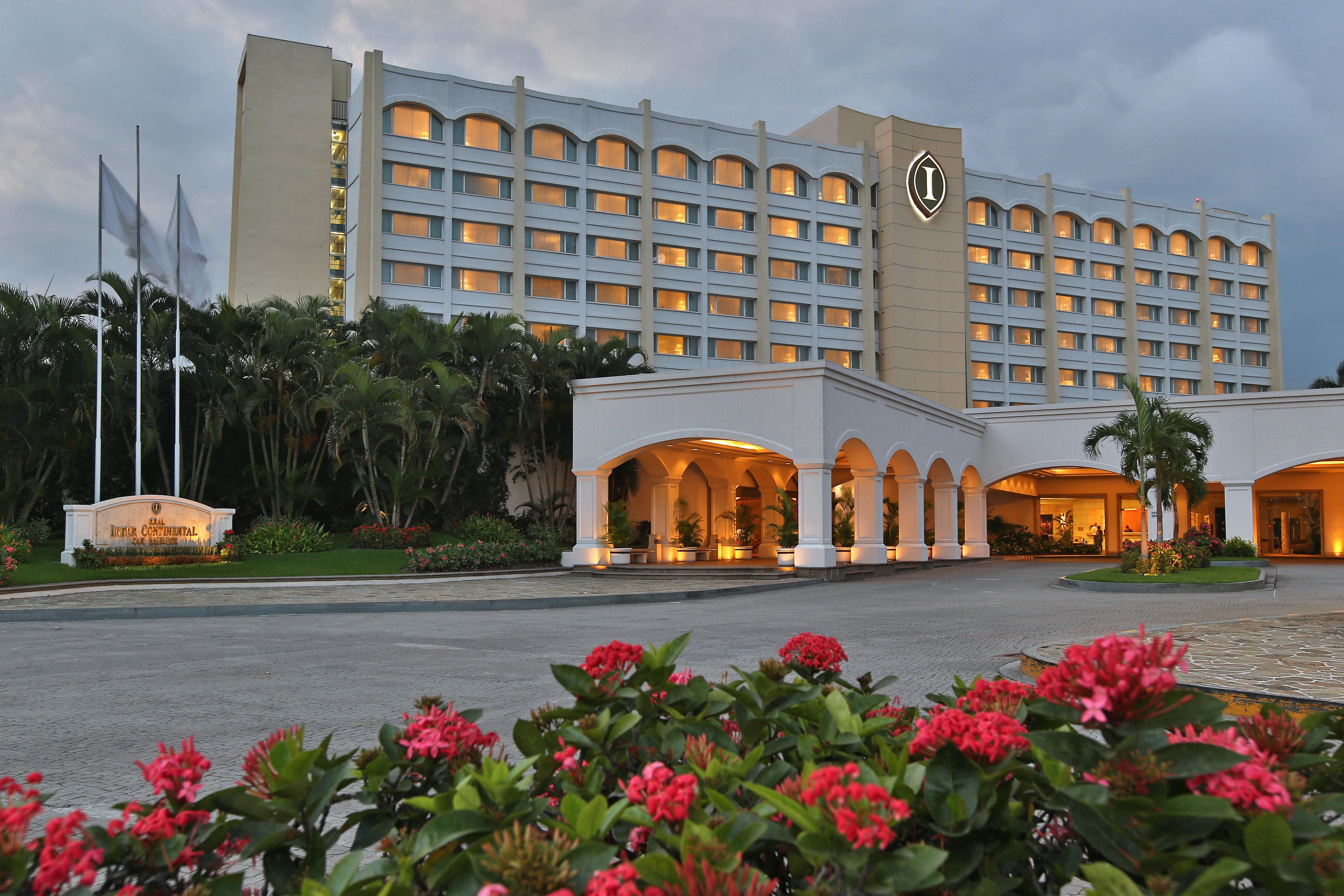 Real Intercontinental San Salvador By Ihg Hotel Ngoại thất bức ảnh